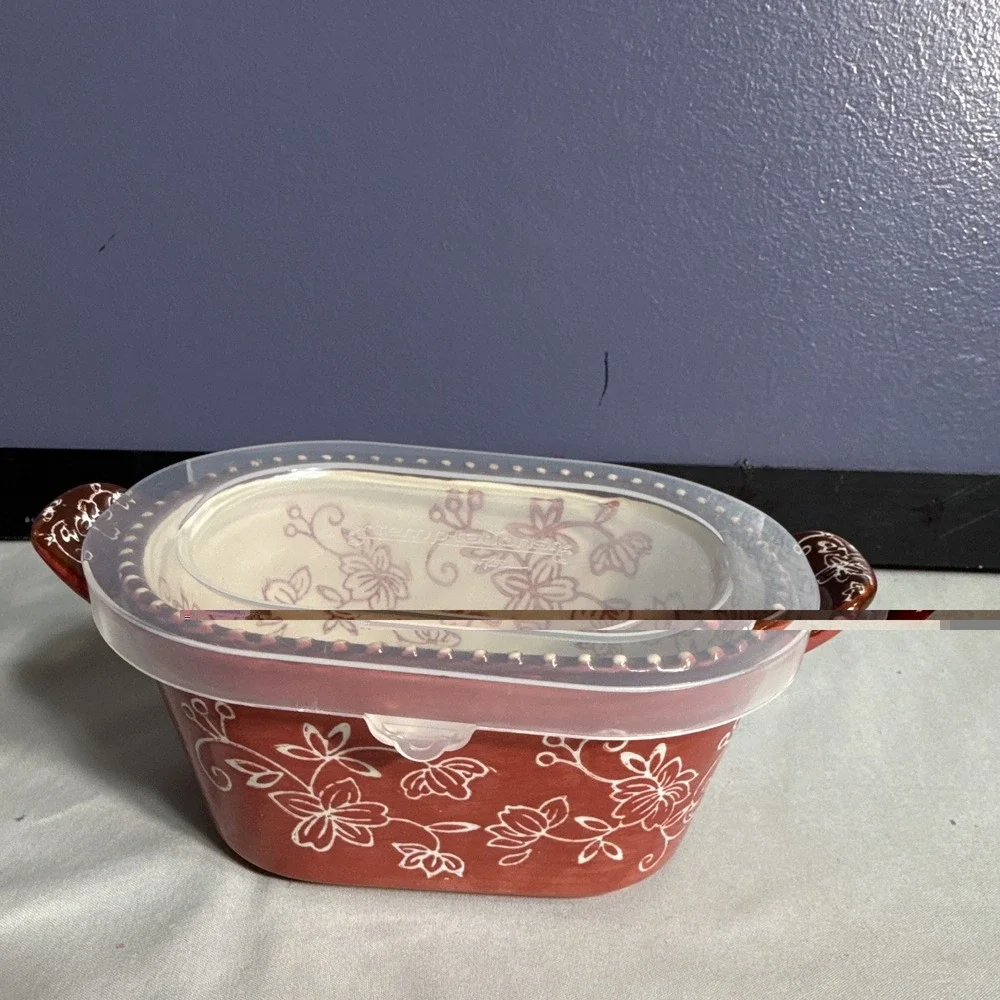 TEMPTATIONS Floral Lace 10 oz Ceramic Baking Dish w/Lid Cranberry/White
